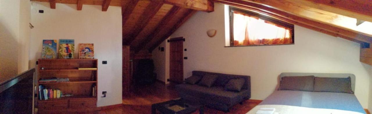 Mansarda Chanoux Cir N 0027 夏特林 外观 照片