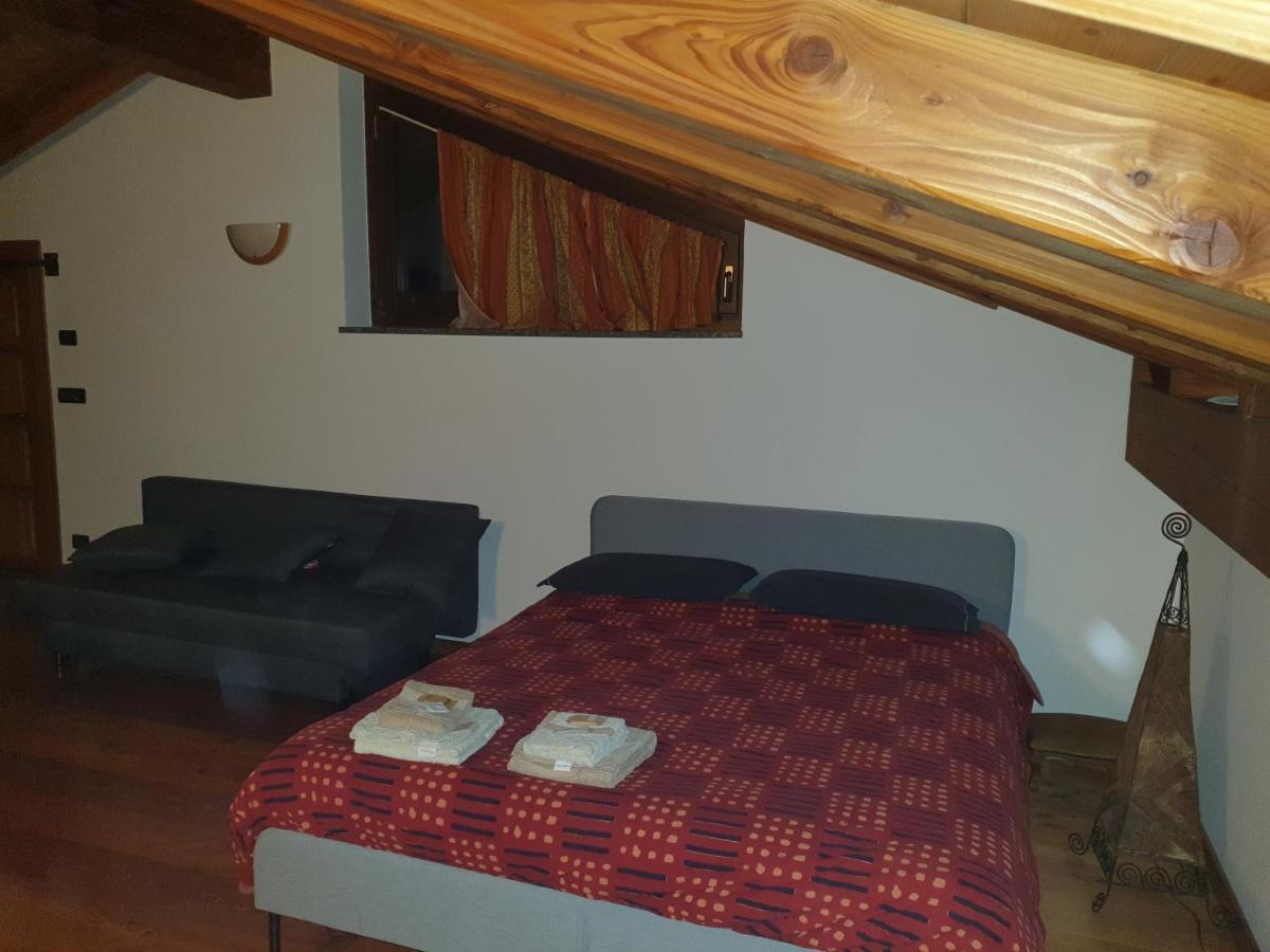 Mansarda Chanoux Cir N 0027 夏特林 外观 照片